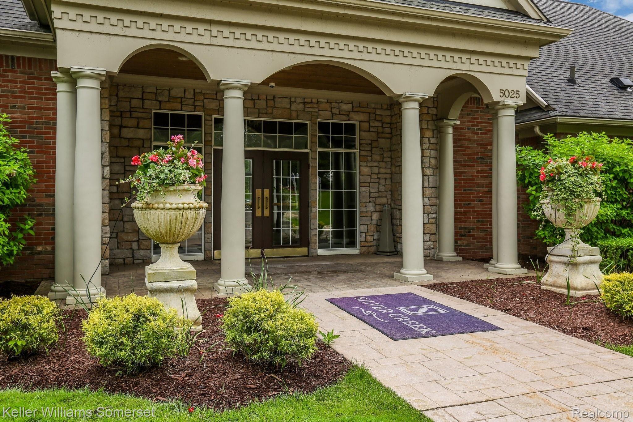 3387 Tremonte Circle Rochester, MI 48306 - Photo 25 of 34 4-web-or-mls-3387 Tremonte Circle South0004.jpg