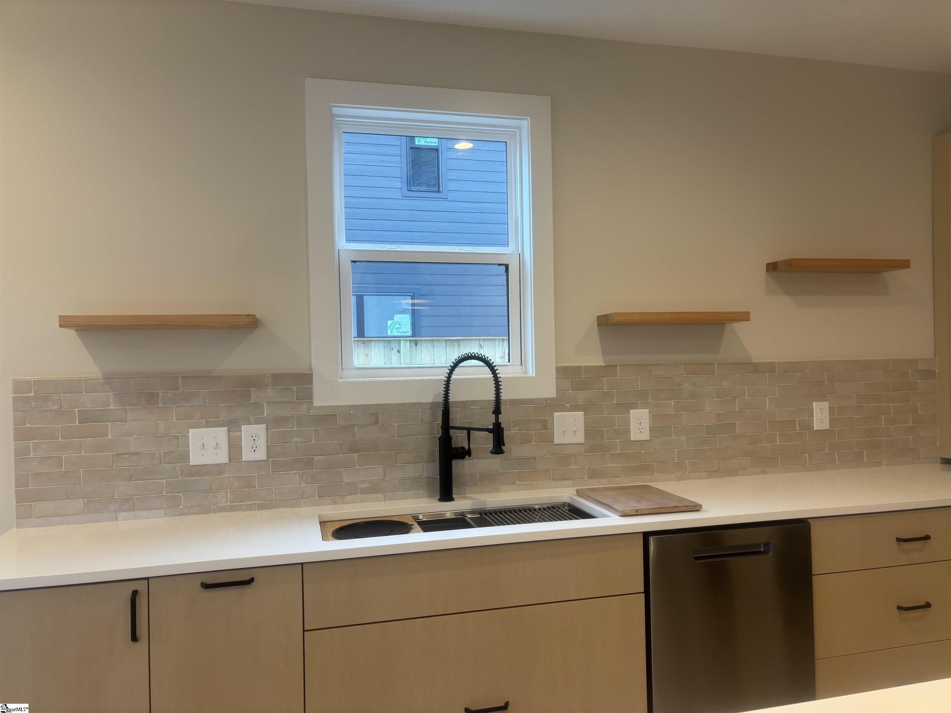 116 Sullivan Street Greenville, SC 29605 - Photo 3 of 5
