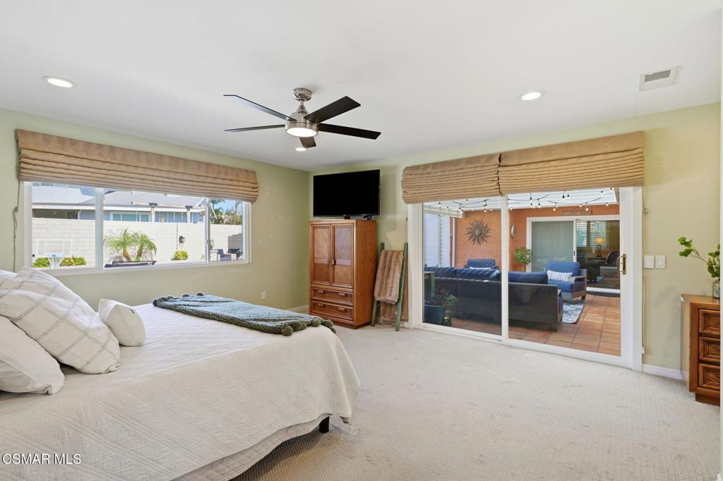 3279 Avenida Simi Simi Valley, CA 93063 - Photo 16 of 47