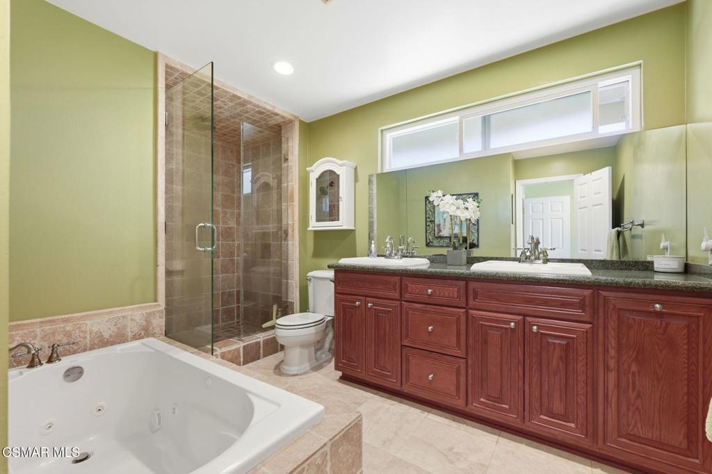 3279 Avenida Simi Simi Valley, CA 93063 - Photo 18 of 47