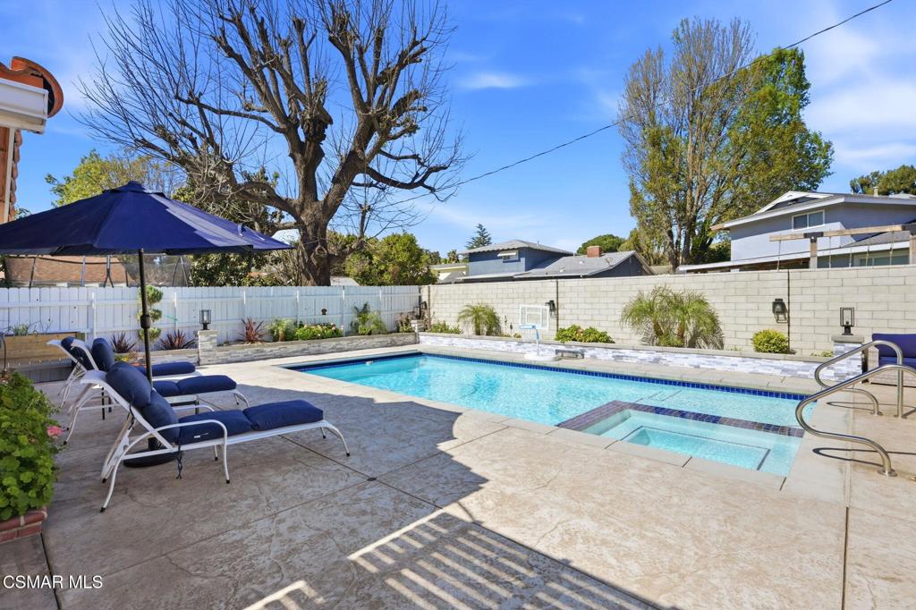 3279 Avenida Simi Simi Valley, CA 93063 - Photo 33 of 47