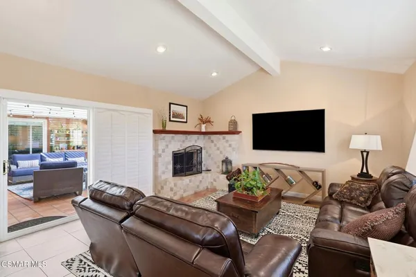 $1,250,000 | 3279 Avenida Simi, Simi Valley, CA 93063