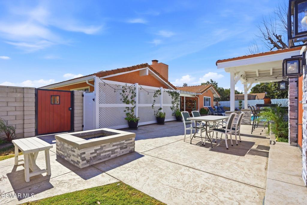 3279 Avenida Simi Simi Valley, CA 93063 - Photo 44 of 47