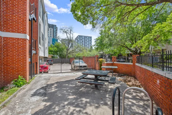 $1,795 | 712 West 21st Street, Unit 101, Austin, TX 78705