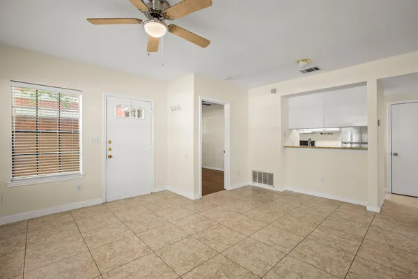 $1,795 | 712 West 21st Street, Unit 101, Austin, TX 78705