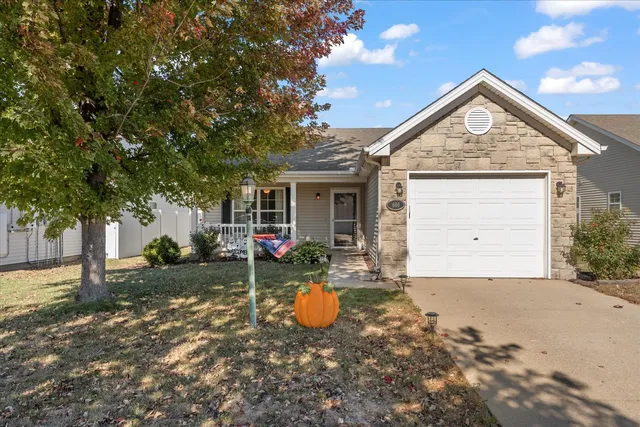 $195,000 | 604 Bardeen Lane, Champaign, IL 61822