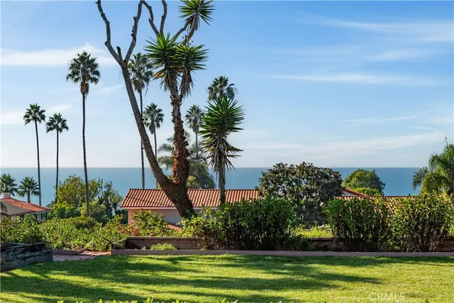 $2,399,000 | 30031 Vía Borica, Rancho Palos Verdes, CA 90275
