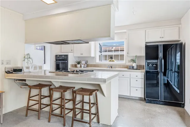 $2,399,000 | 30031 Vía Borica, Rancho Palos Verdes, CA 90275