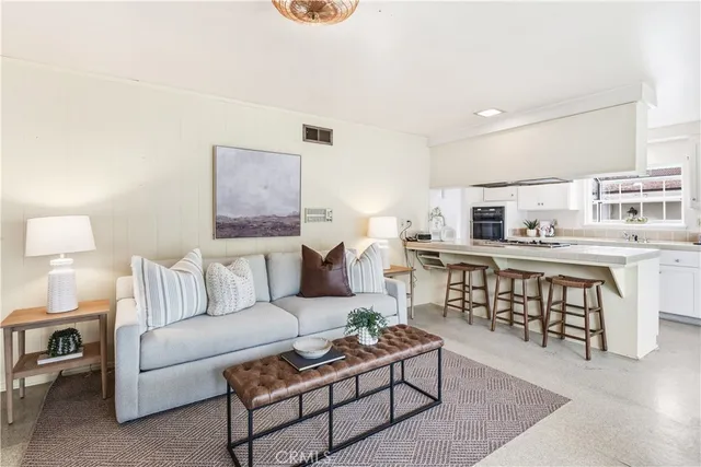 $2,399,000 | 30031 Vía Borica, Rancho Palos Verdes, CA 90275