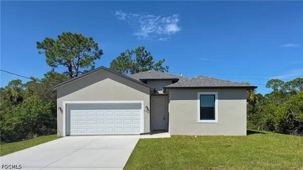$2,900 | 9020 Green Circle, LaBelle, FL 33935