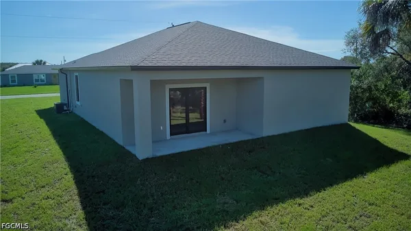 $2,900 | 9020 Green Circle, LaBelle, FL 33935