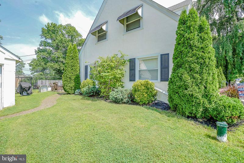 86 Cameron Road Huntingdon Valley, PA 19006 - Photo 20 of 21 Gallery Image 20