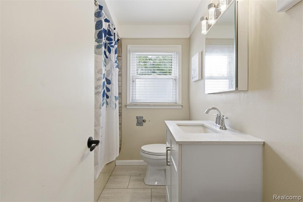 397 Longfellow Inkster, MI 48141 - Photo 12 of 16