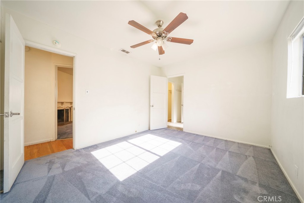 5446 Columbus Avenue Sherman Oaks, CA 91411 - Photo 20 of 31 a view of an empty room