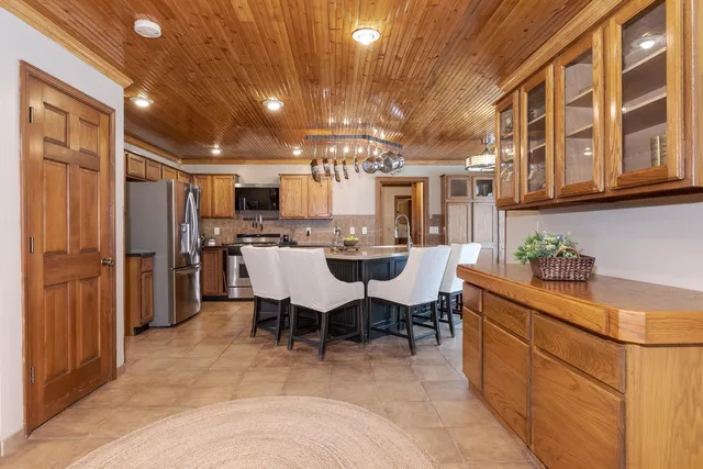 $385,000 | 1515 East Ironwood Drive, Normal, IL 61761