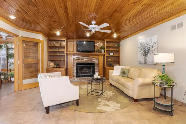 $385,000 | 1515 East Ironwood Drive, Normal, IL 61761