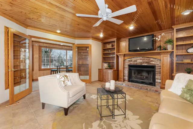 $385,000 | 1515 East Ironwood Drive, Normal, IL 61761