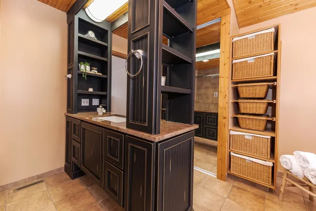 $385,000 | 1515 East Ironwood Drive, Normal, IL 61761