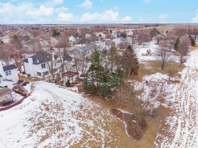 $385,000 | 1515 East Ironwood Drive, Normal, IL 61761