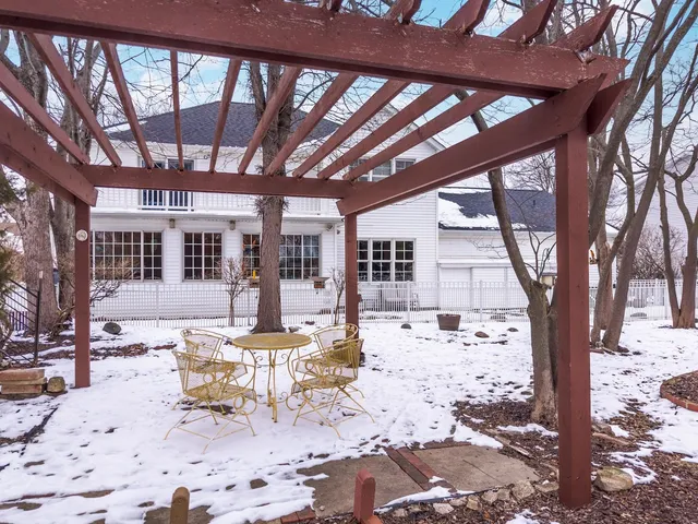 $385,000 | 1515 East Ironwood Drive, Normal, IL 61761