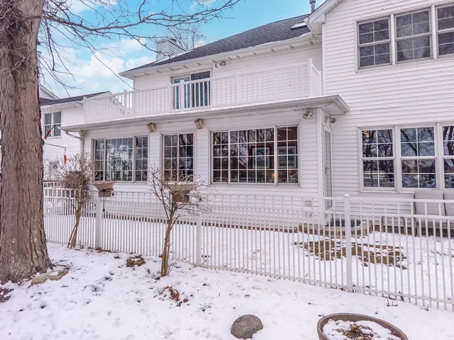 $385,000 | 1515 East Ironwood Drive, Normal, IL 61761