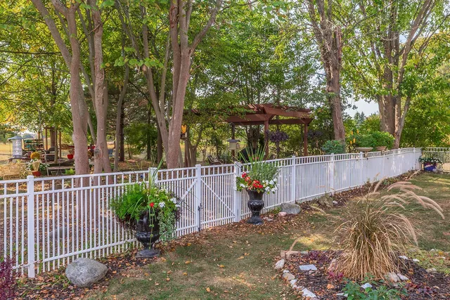 $385,000 | 1515 East Ironwood Drive, Normal, IL 61761