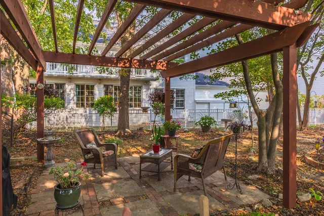 $385,000 | 1515 East Ironwood Drive, Normal, IL 61761