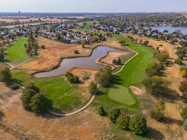 $385,000 | 1515 East Ironwood Drive, Normal, IL 61761