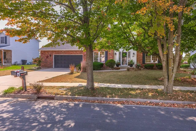 $385,000 | 1515 East Ironwood Drive, Normal, IL 61761