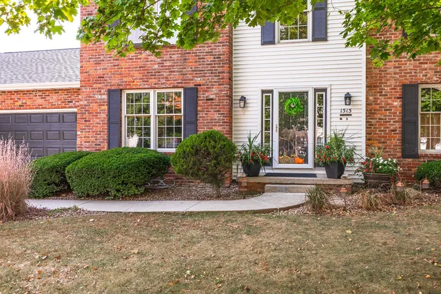 $385,000 | 1515 East Ironwood Drive, Normal, IL 61761