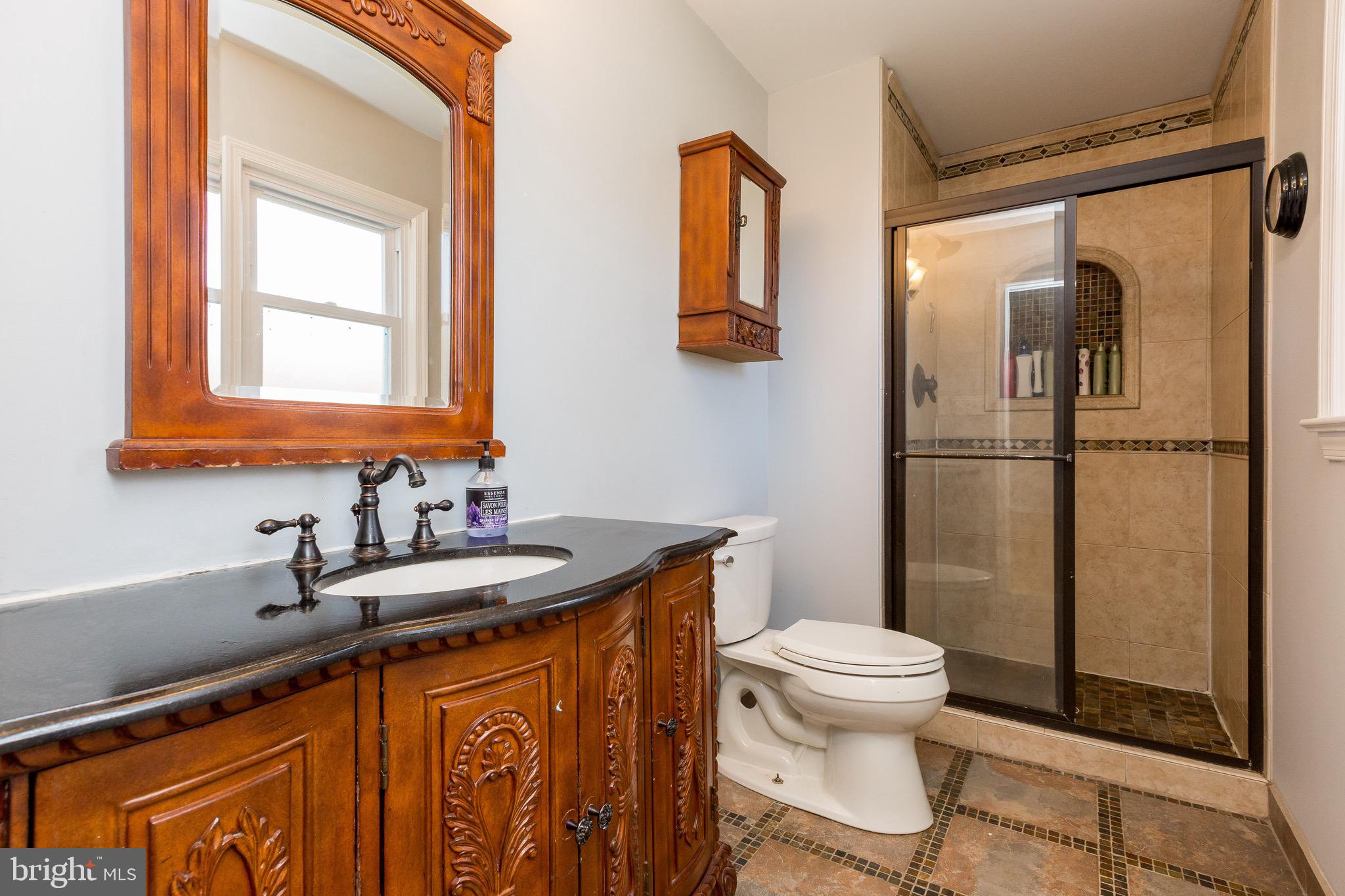 7329 Centennial Road Derwood, MD 20855 - Photo 25 of 39 Owner's bath