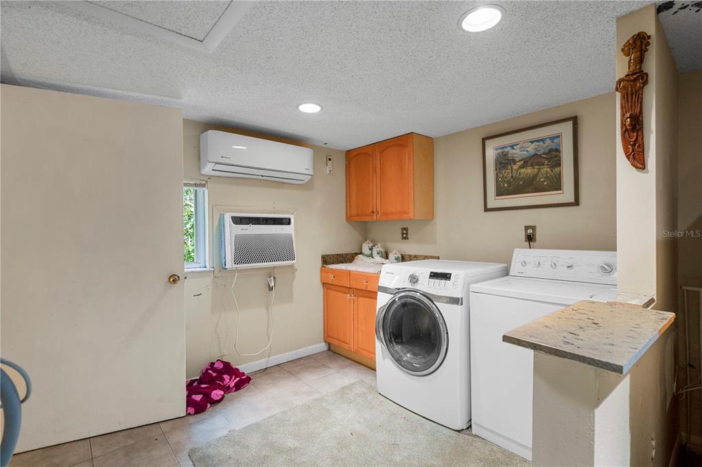 38881 Washington Loop Road Punta Gorda, FL 33982 - Photo 45 of 63 a utility room with dryer and washer