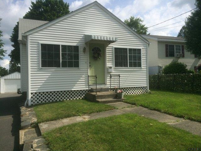 217 Hampton Avenue Rensselaer, NY 12144 - Photo 1 of 20 Photo 1