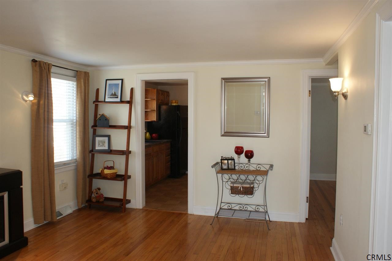 217 Hampton Avenue Rensselaer, NY 12144 - Photo 4 of 20 Photo 4