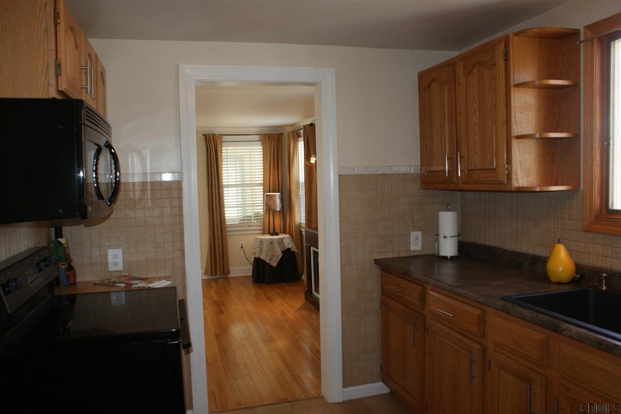 217 Hampton Avenue Rensselaer, NY 12144 - Photo 6 of 20 Photo 6