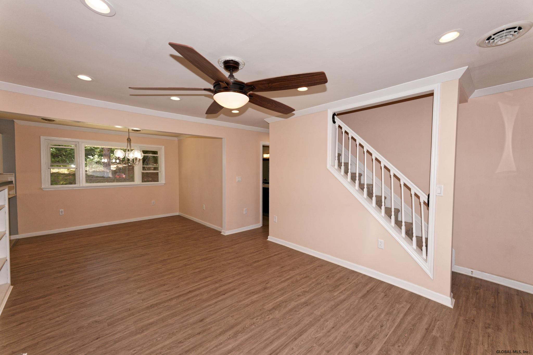 33 Knob Hill Road Colonie, NY 12211 - Photo 15 of 30 Photo 15
