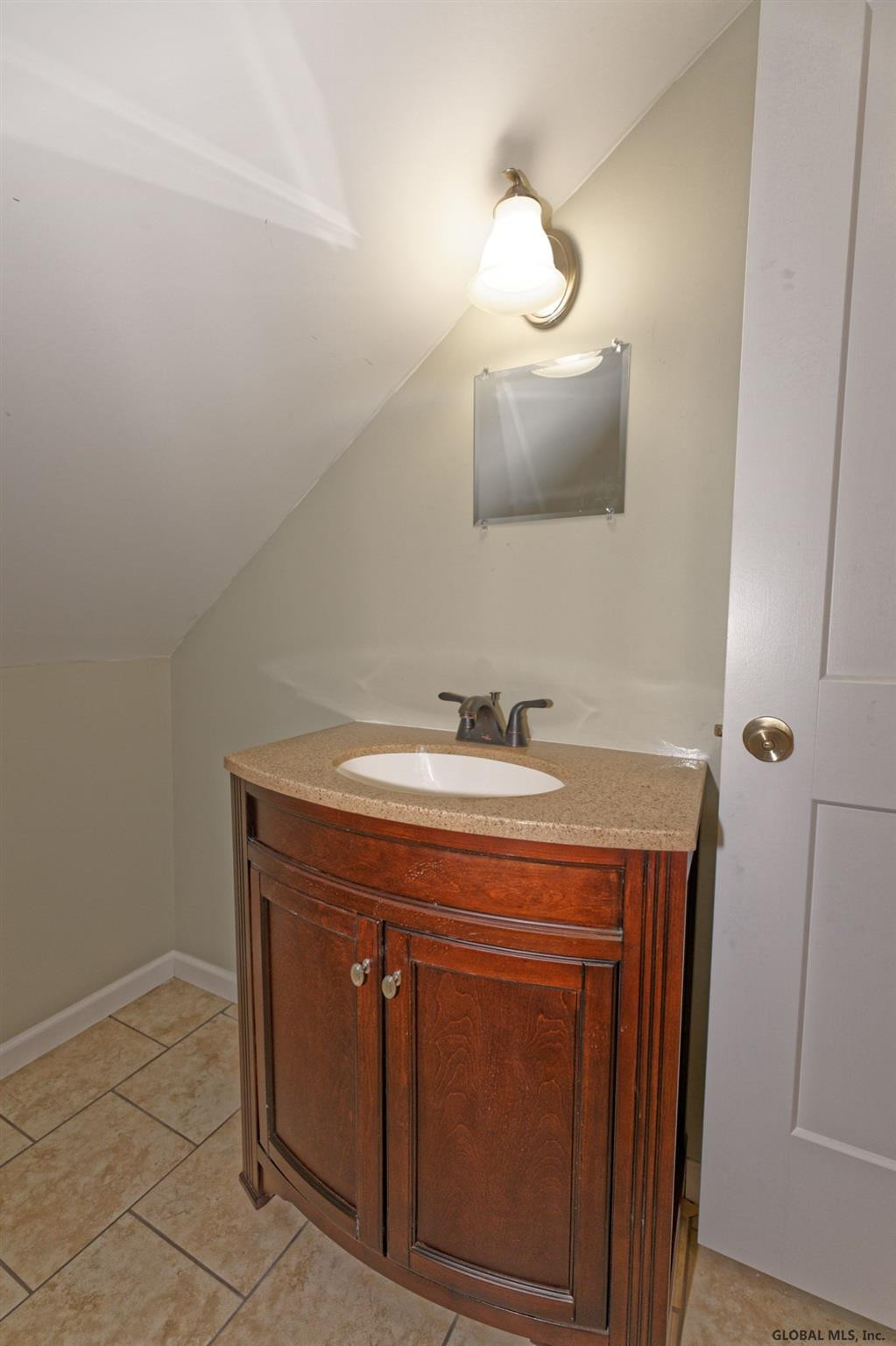 33 Knob Hill Road Colonie, NY 12211 - Photo 26 of 30 Photo 27