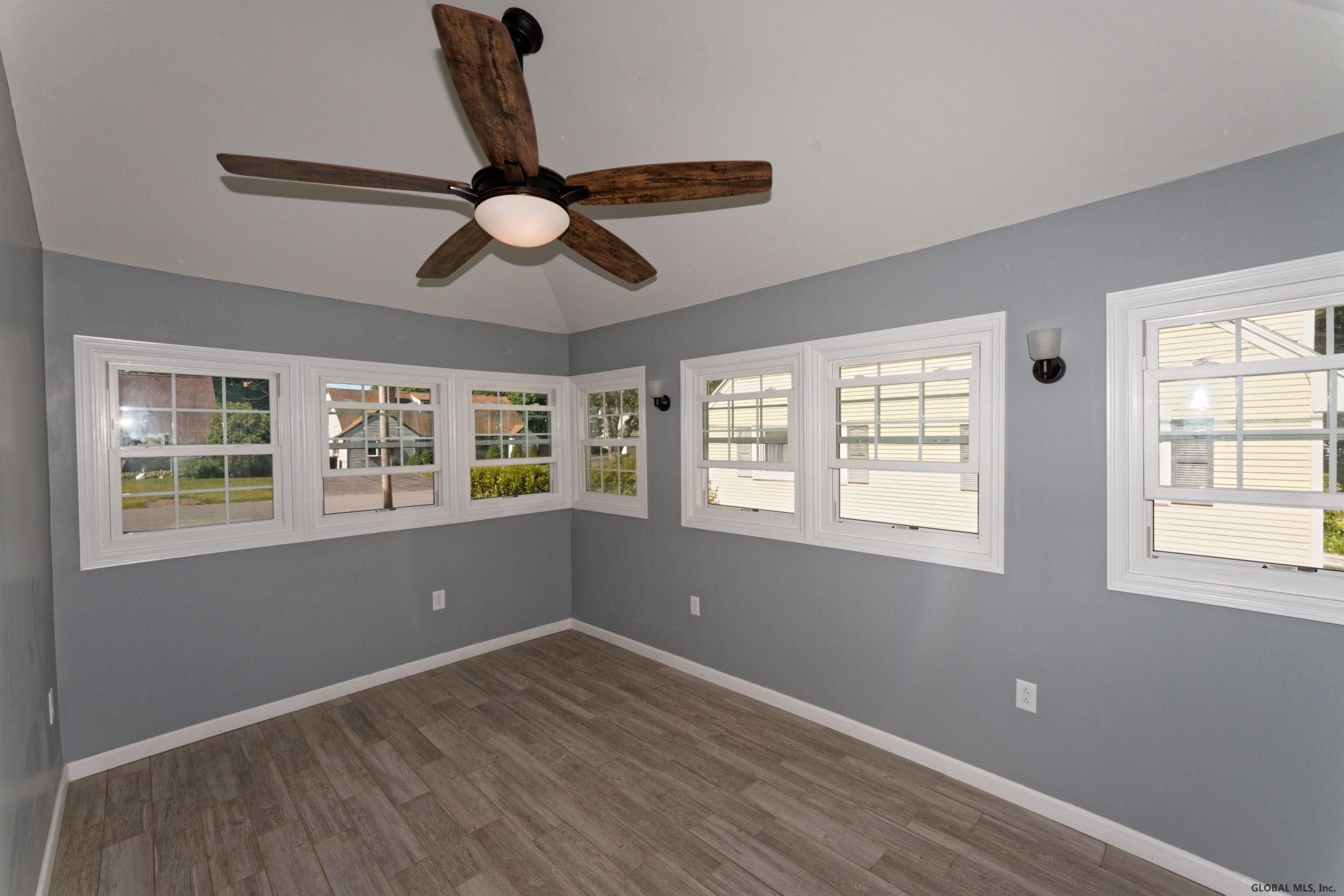 33 Knob Hill Road Colonie, NY 12211 - Photo 6 of 30 Photo 6