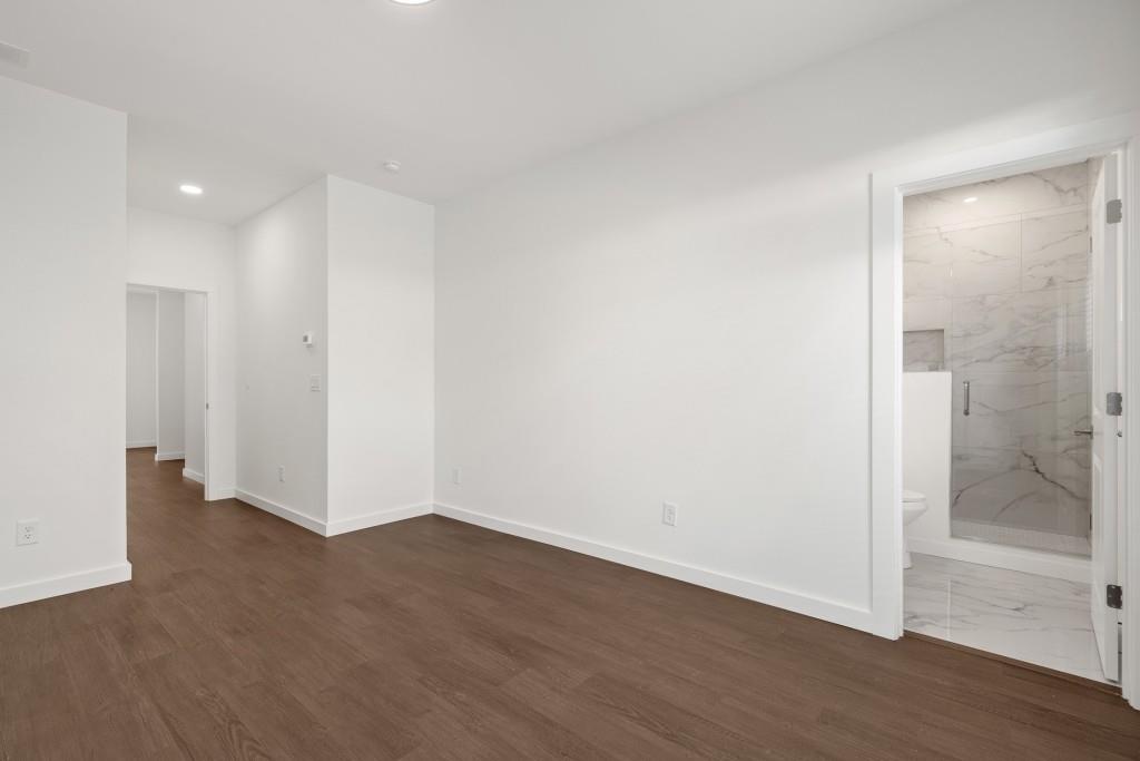 1078 Glen Opal Drive Decatur, GA 30032 - Photo 22 of 40 a view of an empty room with closet and a bathroom