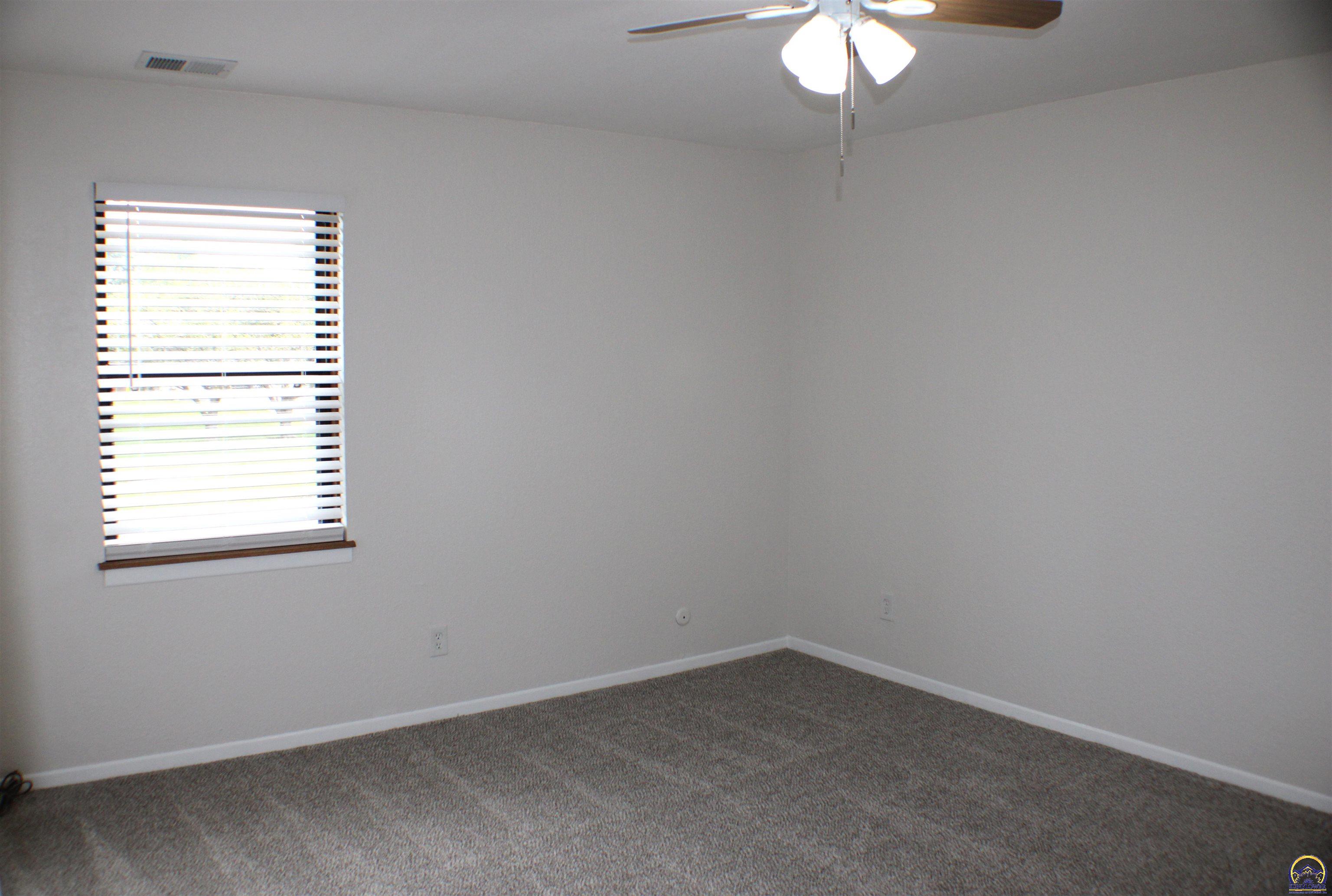 2827 Southwest Prairie Road, Unit 36 Topeka, KS 66614 - Photo 11 of 22 Gallery Image 11