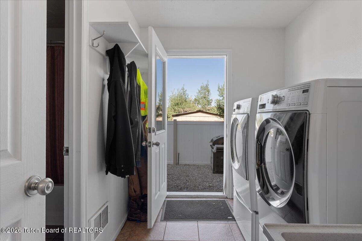 30 Cedron Road, Unit 7 Victor, ID 83455 - Photo 28 of 33 Laundry