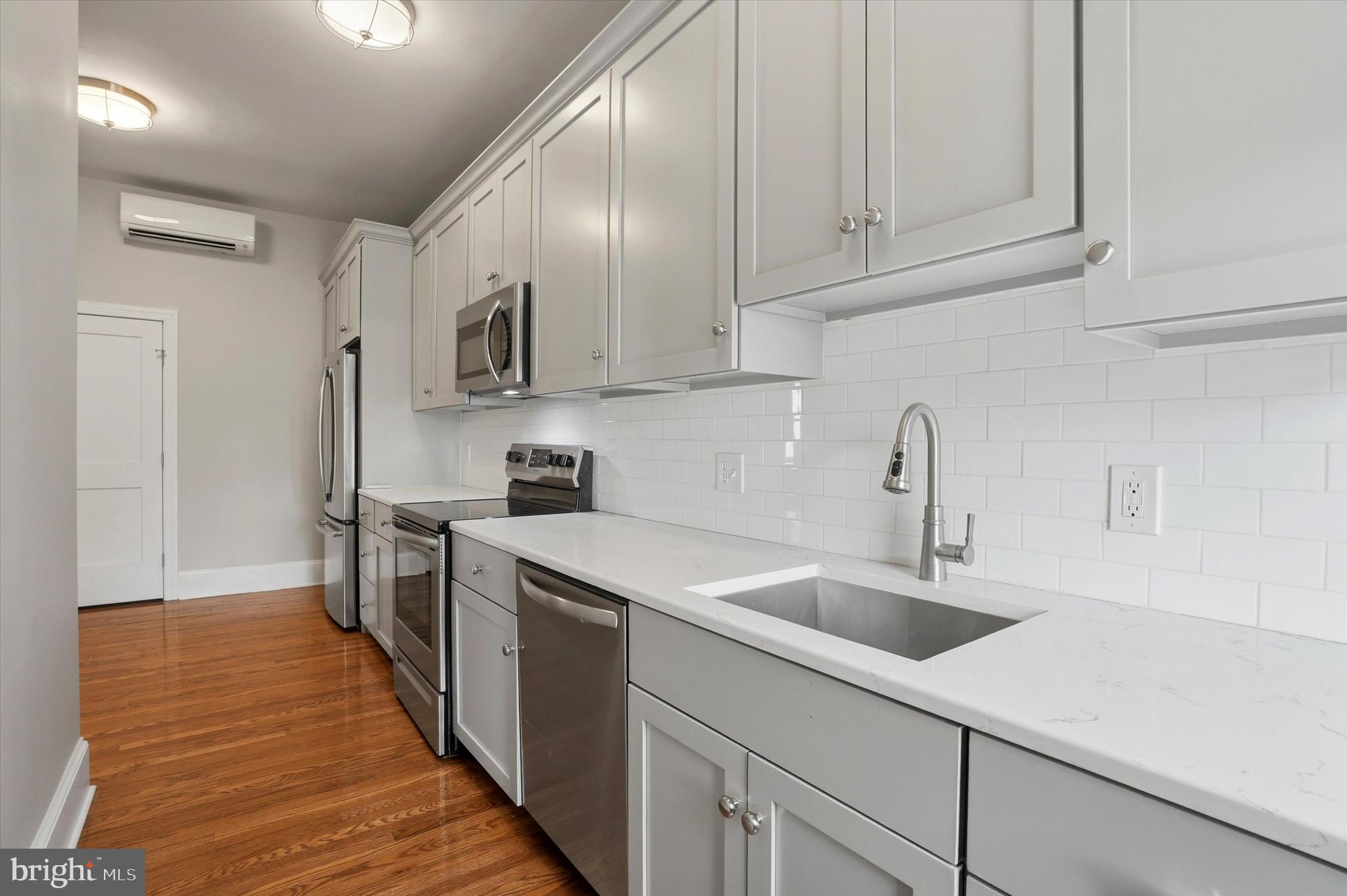 6113 Ridge Avenue, Unit 2 Philadelphia, PA 19128 - Photo 3 of 12 Kitchen