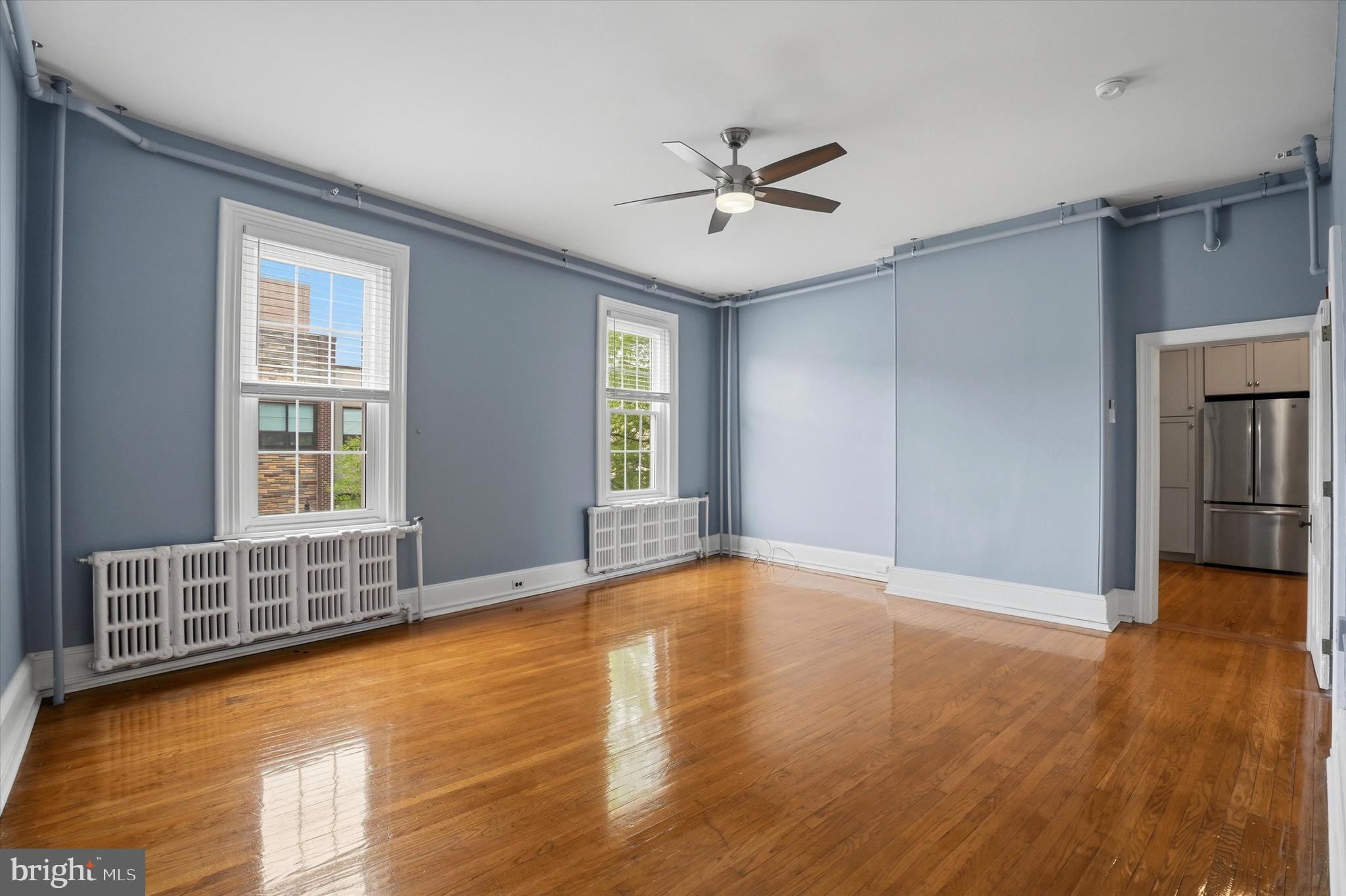 6113 Ridge Avenue, Unit 2 Philadelphia, PA 19128 - Photo 5 of 12 Living Room
