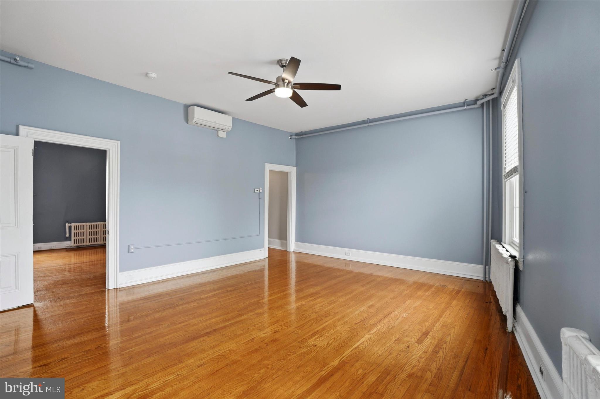 6113 Ridge Avenue, Unit 2 Philadelphia, PA 19128 - Photo 6 of 12 Living Room