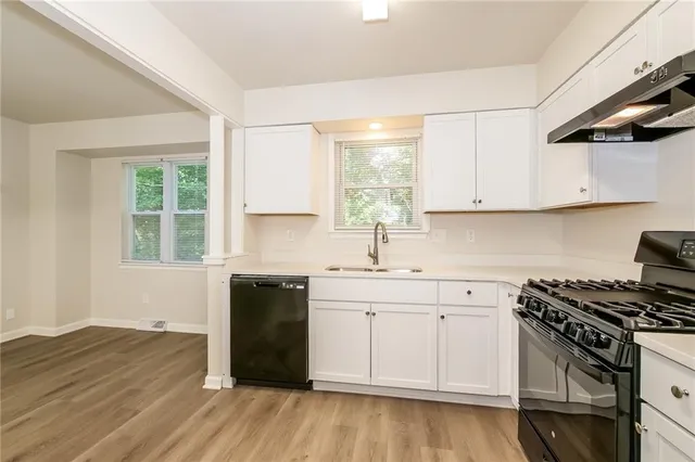 $2,230 | 5120 Goodman Lane, Mission, KS 66202