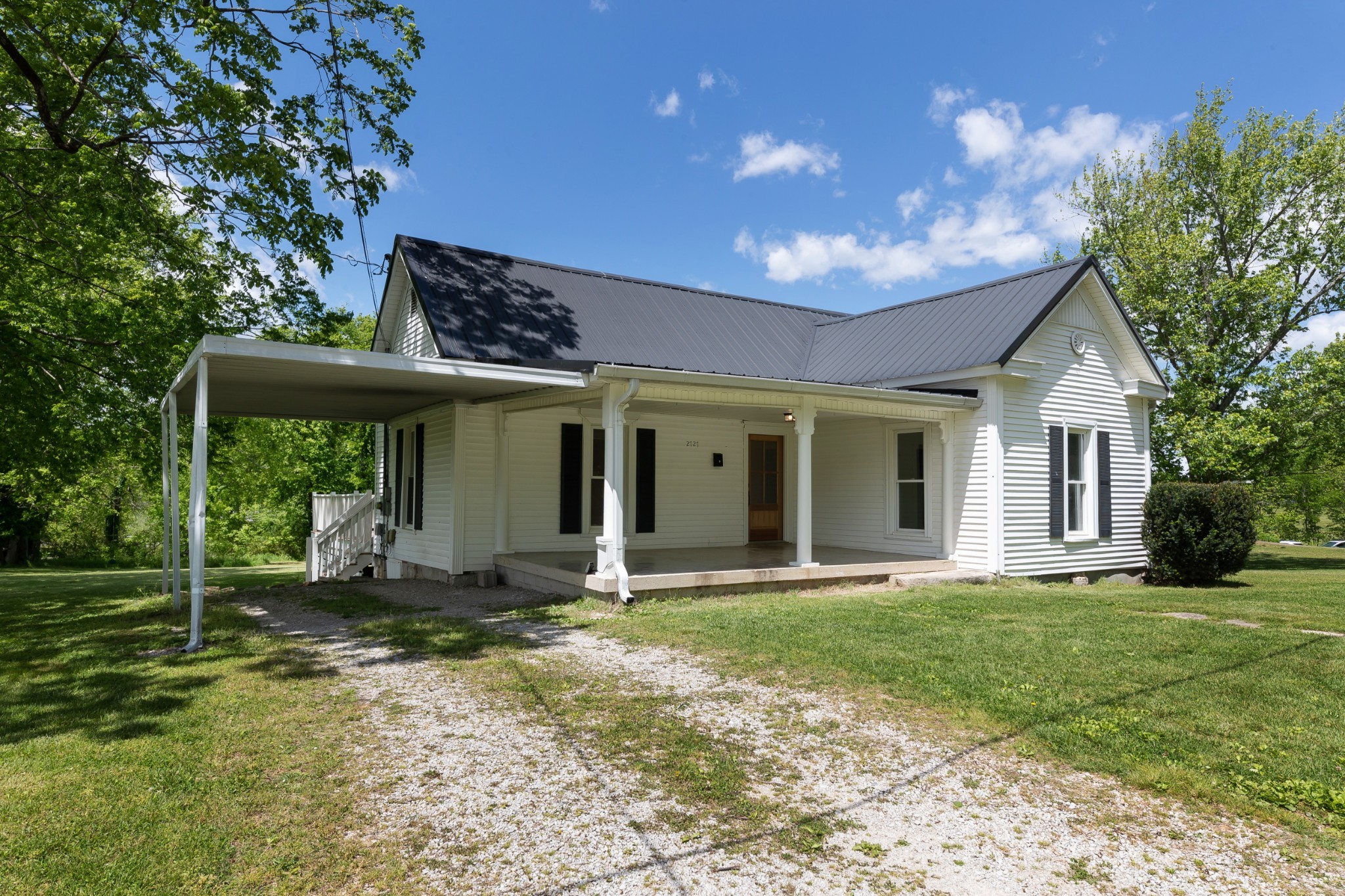 2727 Fly Road Santa Fe, TN 38482 - Photo 2 of 19