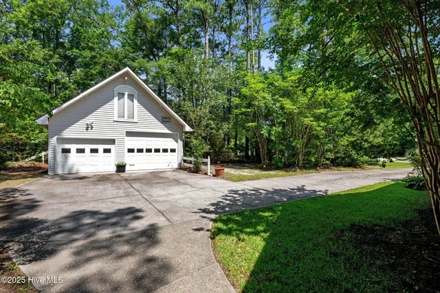 $319,000 | 32 Windy Court, Oriental, NC 28571