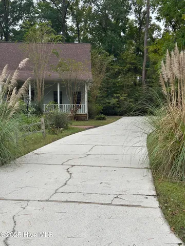 $319,000 | 32 Windy Court, Oriental, NC 28571