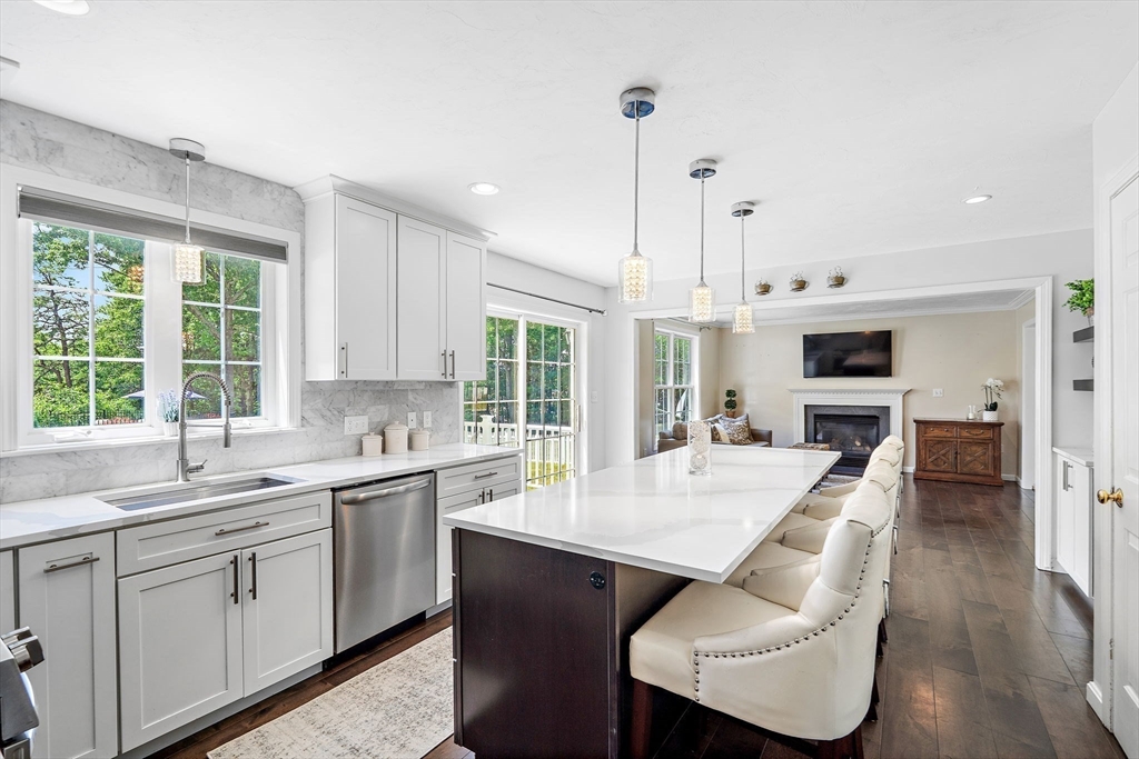 20 Anna Road Franklin, MA 02038 - Photo 7 of 42