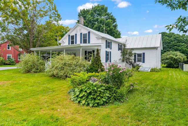 $369,000 | 14 School Street, Highgate, VT 05459